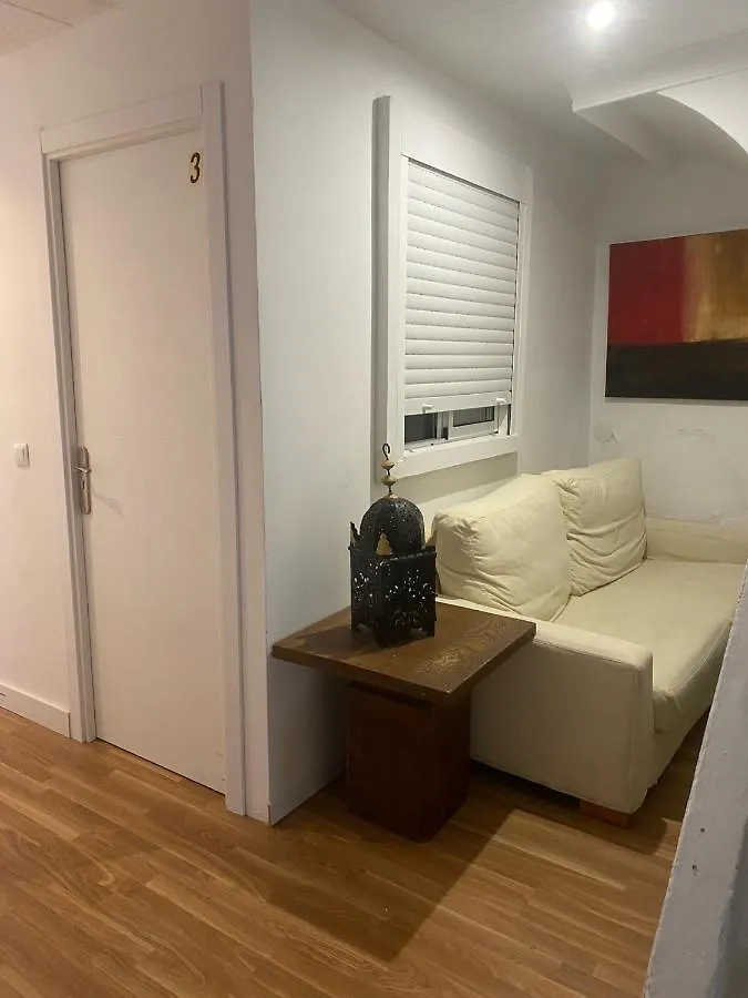 Hostal The Monkey Room Marbella 2*,  İspanya