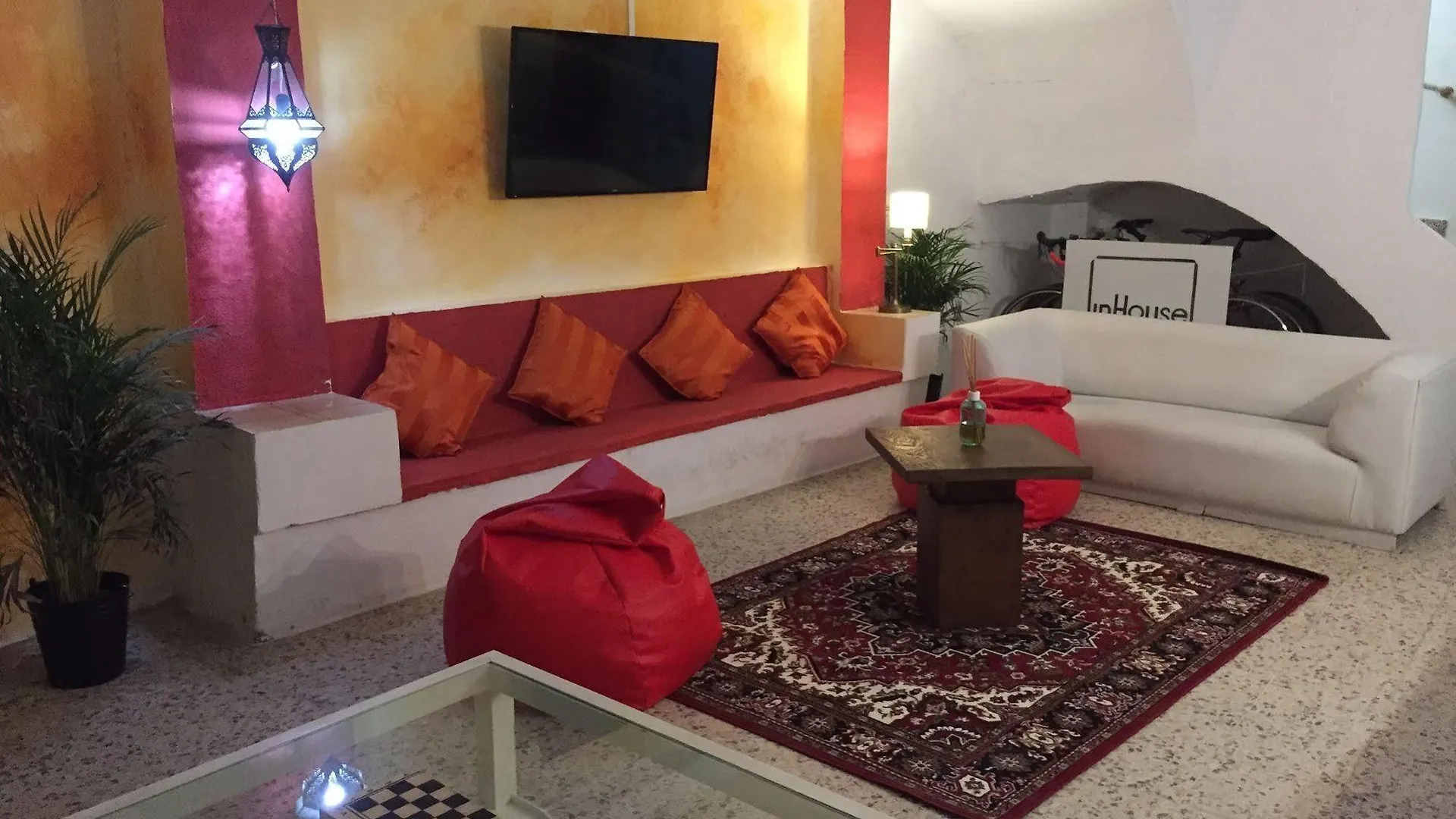 Konukevi Hostal The Monkey Room Marbella